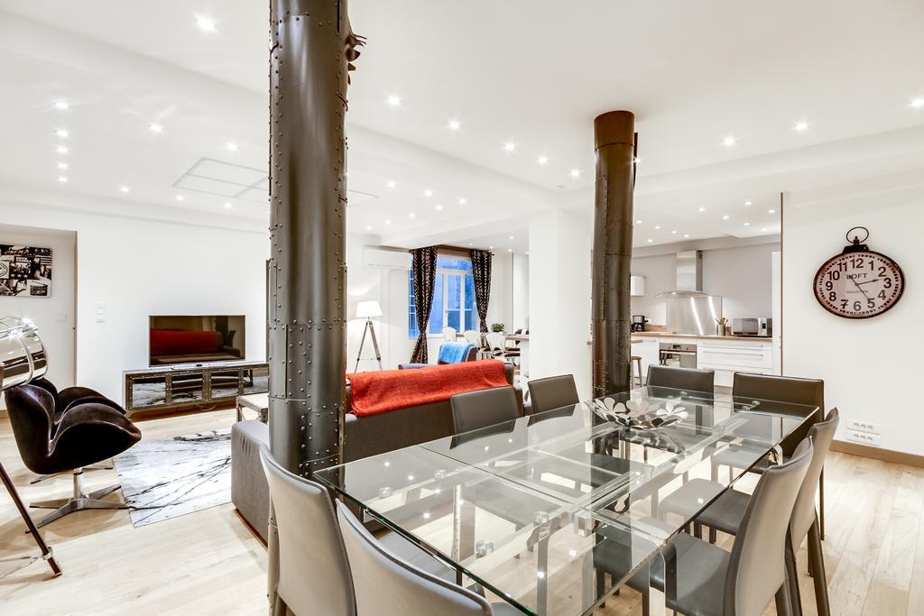 Just Renovated 138m2 On The Seine Apartment Paris